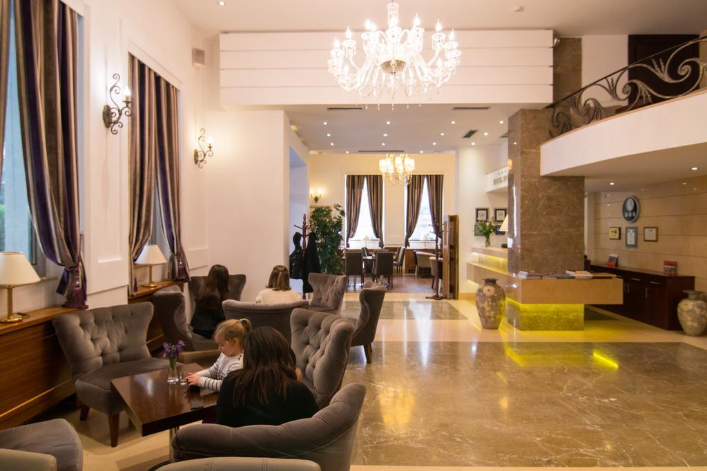 Boutique Hotel Kotoni Тирана Екстер'єр фото